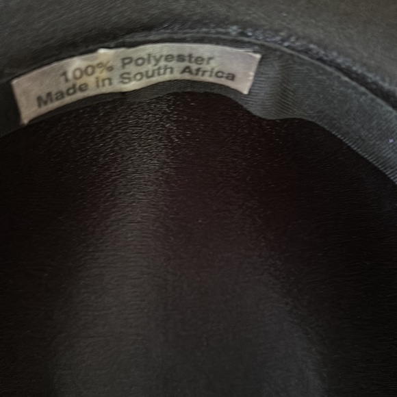 Black and Ivory with gold stud trim. - Picture 5 of 6